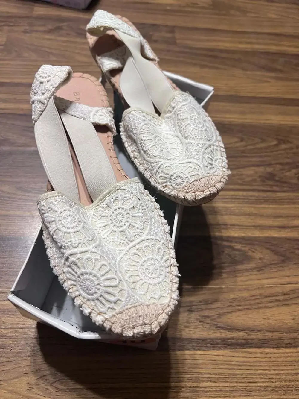 Bamboo Women's Saturday-27X Crochet Espadrille Flats